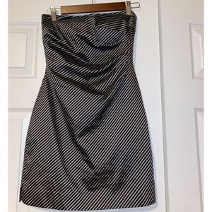 Kay Unger New York striped black and white strapless mini dress size 2